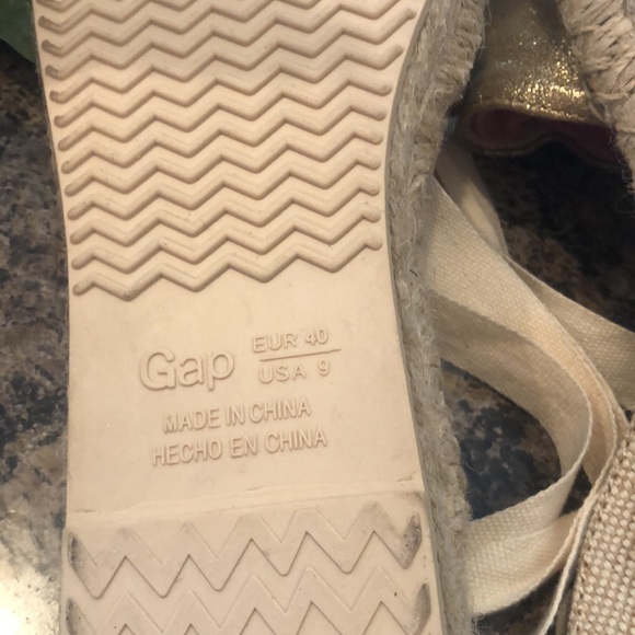 New Gap Espadrilles - Picture 5 of 8